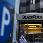 Fidelity и BlackRock доминируют в гонке спотовых BTC-ETF