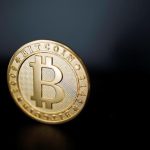 Основатель American Bitcoin Academy урегулировал претензии SEC в мошенничестве на 1,2 млн долларов